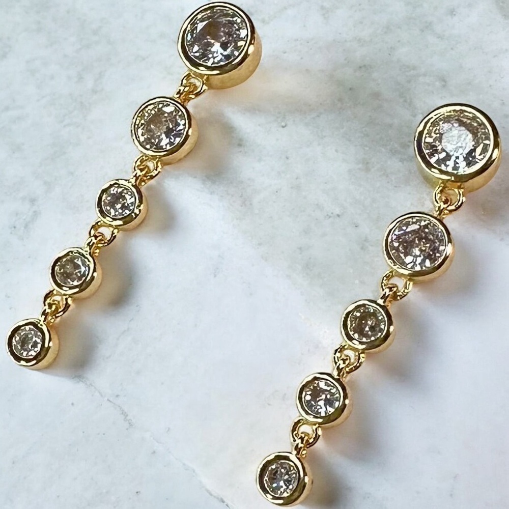 NEW Elegant Clear CZ Gold Dangle Drop Earrings